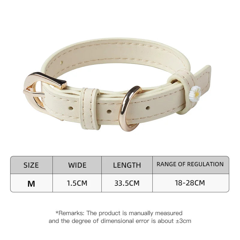 Collier pour Chat & Petit Chien en Simili Cuir – Décor Marguerite, Boucle en Alliage & Anneau Traction