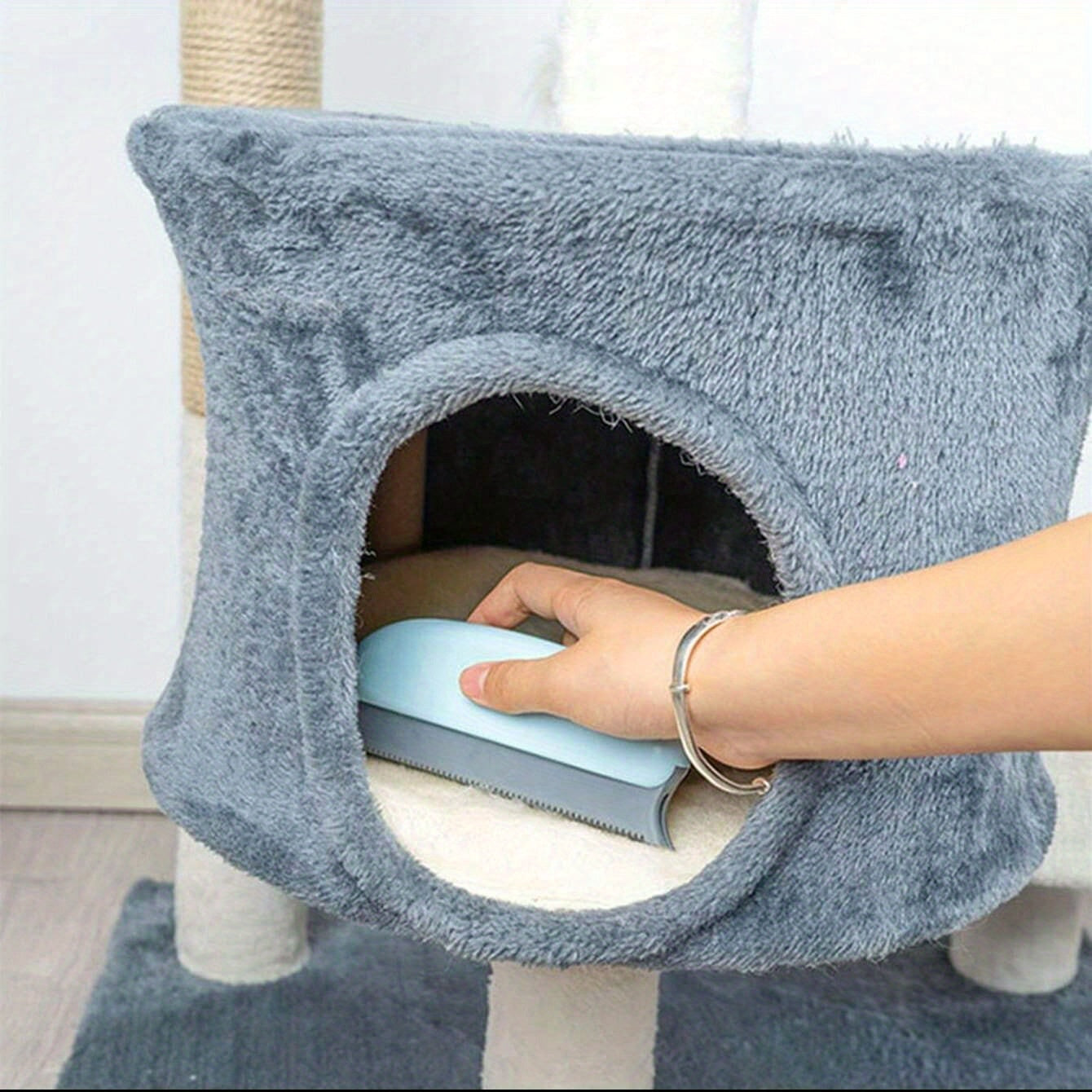 Brosse Éliminatrice de Poils pour Chien et Chat – Anti-Peluches Efficace pour Maison Propre & Animal Bien Toiletté