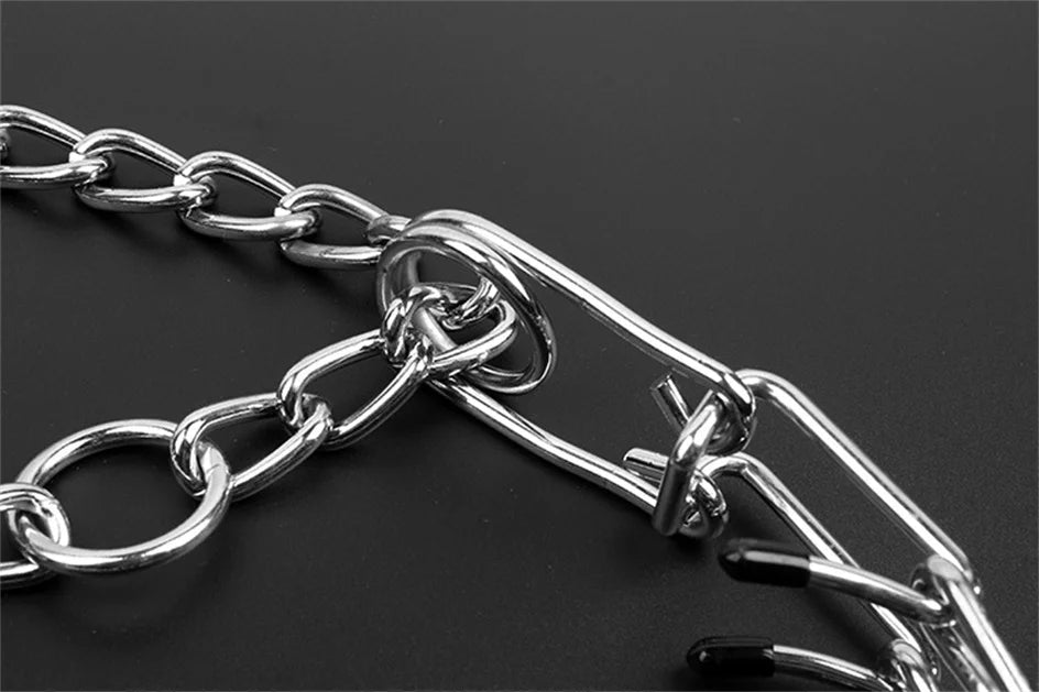 Collier de Dressage à Pointes en Métal – Anti-Traction, Ajustable, avec Embouts en Caoutchouc pour Chiens Moyens à Grands