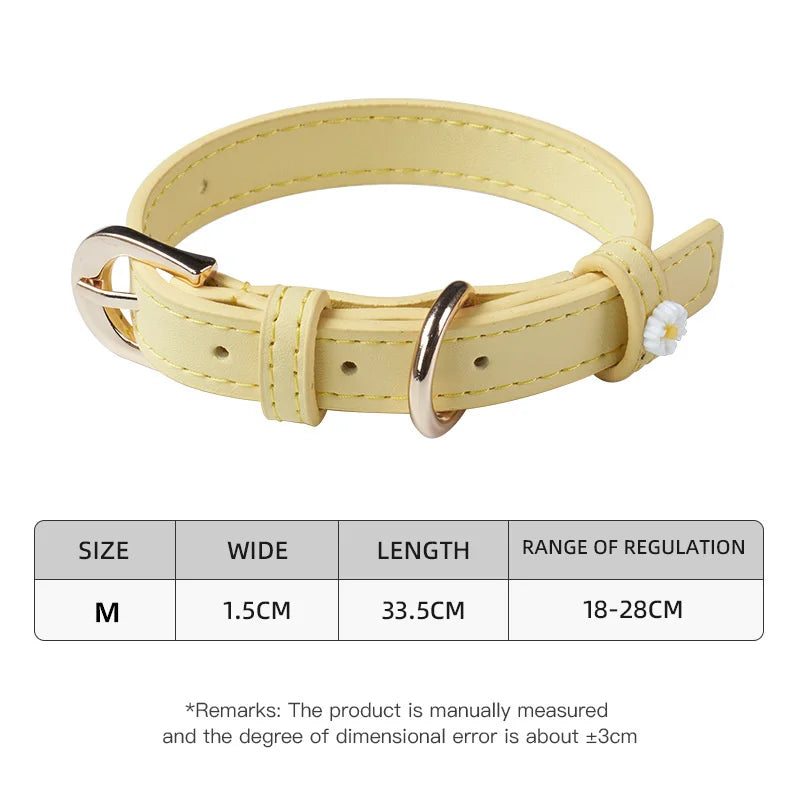 Collier pour Chat & Petit Chien en Simili Cuir – Décor Marguerite, Boucle en Alliage & Anneau Traction