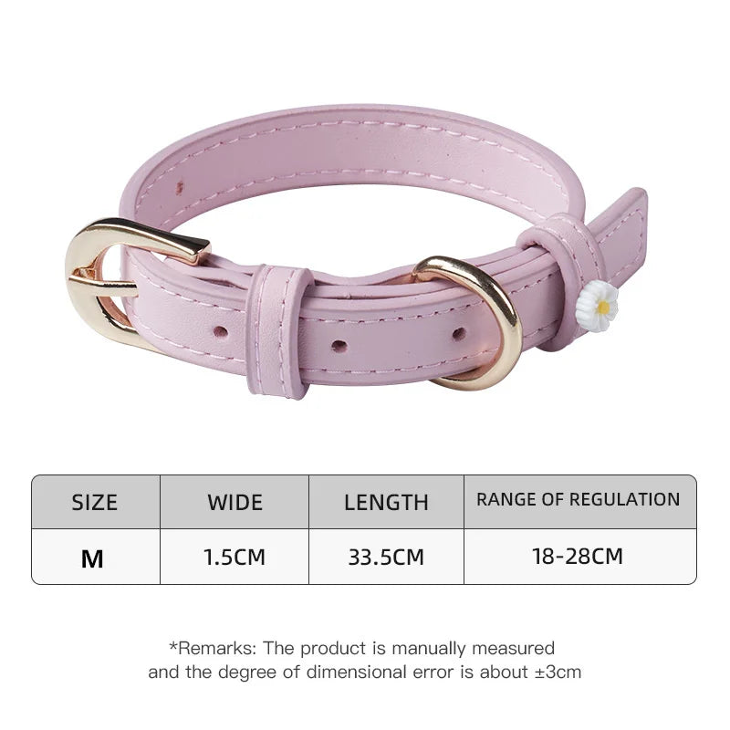 Collier pour Chat & Petit Chien en Simili Cuir – Décor Marguerite, Boucle en Alliage & Anneau Traction