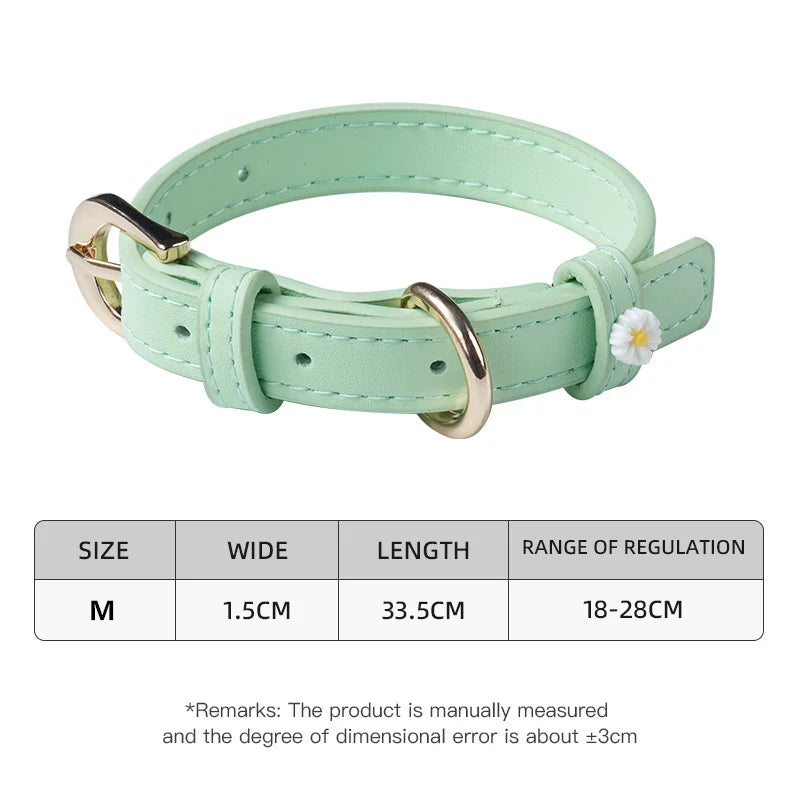 Collier pour Chat & Petit Chien en Simili Cuir – Décor Marguerite, Boucle en Alliage & Anneau Traction